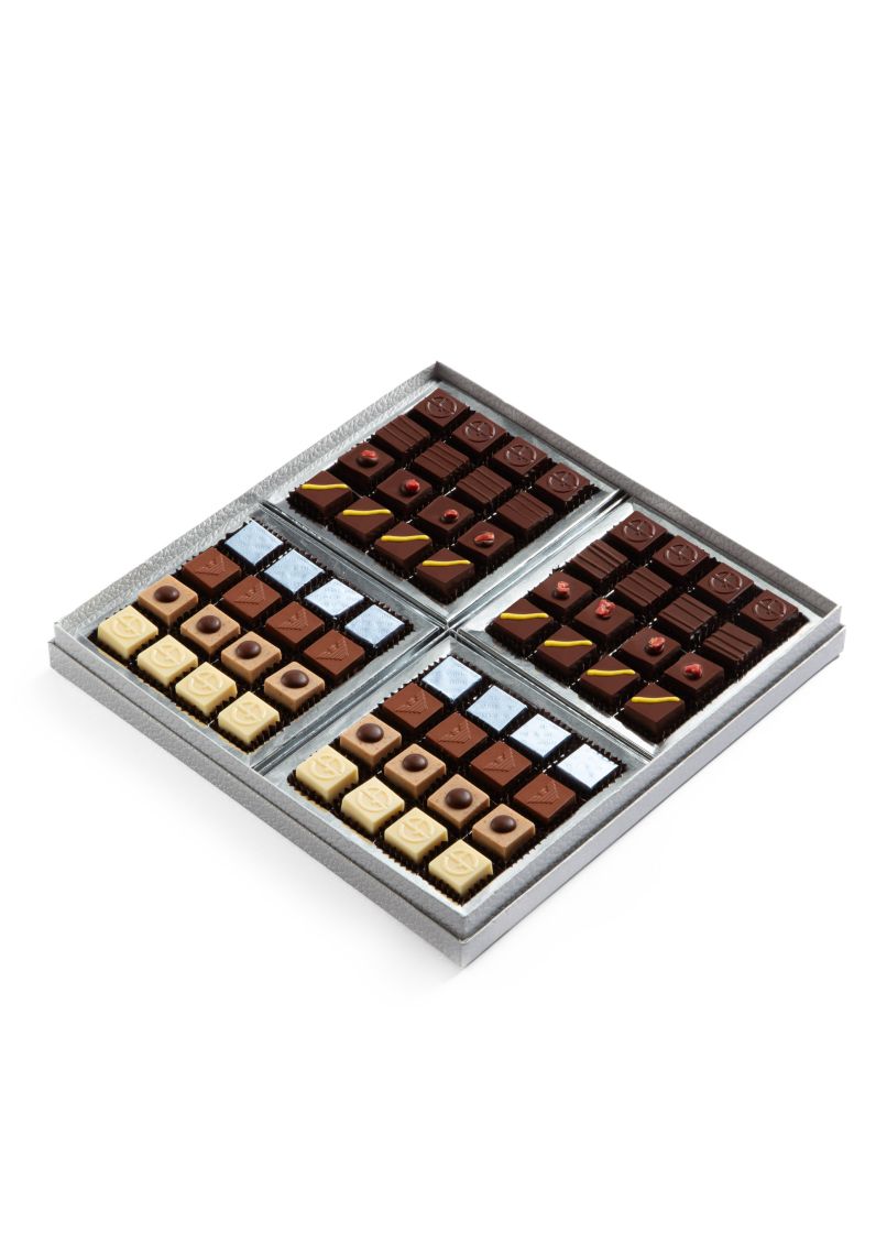 Confezione da 64 praline Natale